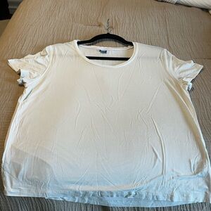 Ripskirt White Women’s Tee